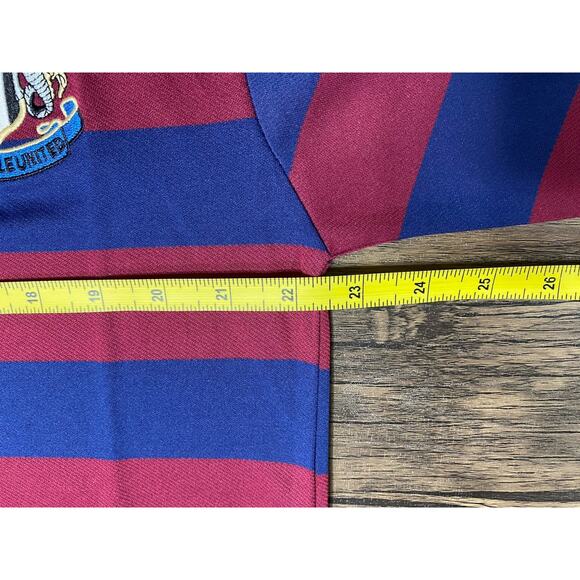 Newcastle United | Men’s Medium Retro 95/97 Jersey - Picture 4 of 7
